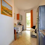 Апартаменты Colourful Flat In The Heart Of Бибионе
