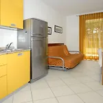 Colourful Flat In The Heart Of Апартаменты *