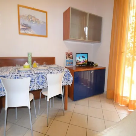 Colourful Flat In The Heart Of - Beahost