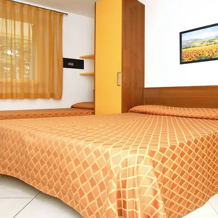 Colourful Flat In The Heart Of - Beahost *